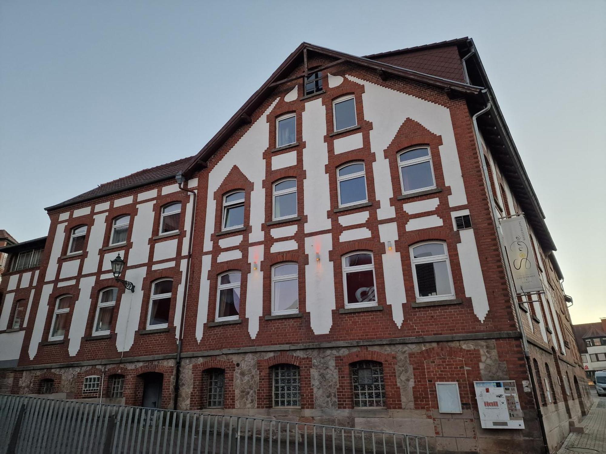 Zur Sonne "Gasthaus-Bar-Events" Poppenhausen Bagian luar foto