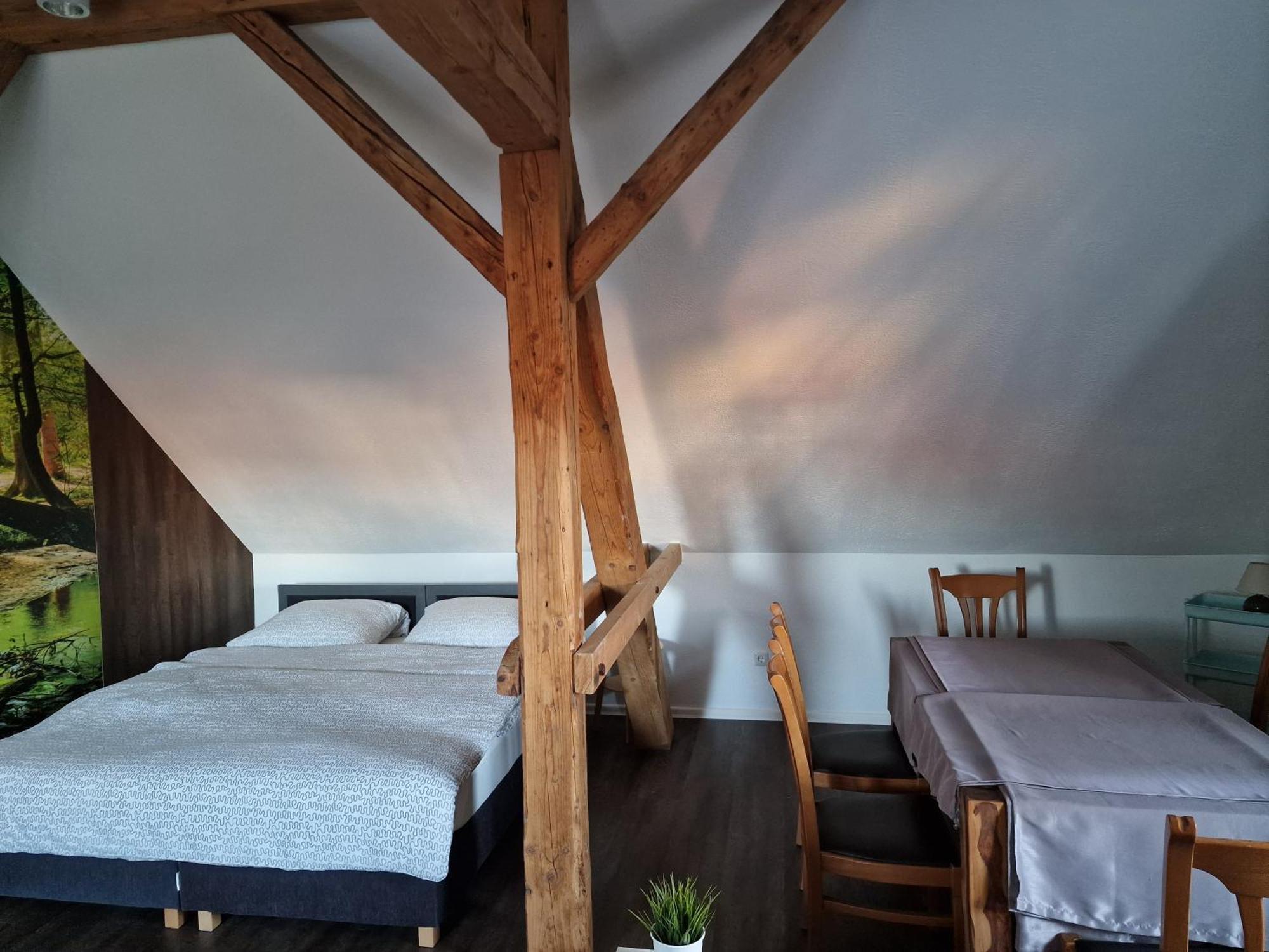 Zur Sonne "Gasthaus-Bar-Events" Poppenhausen Bagian luar foto