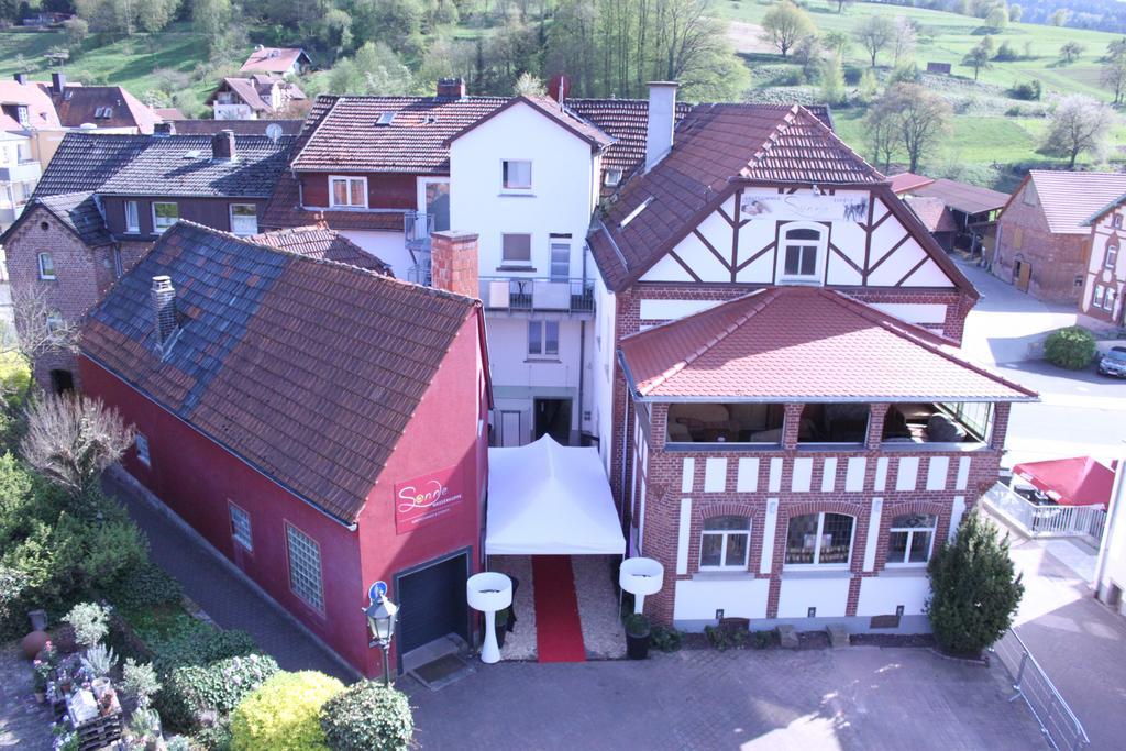 Zur Sonne "Gasthaus-Bar-Events" Poppenhausen Bagian luar foto